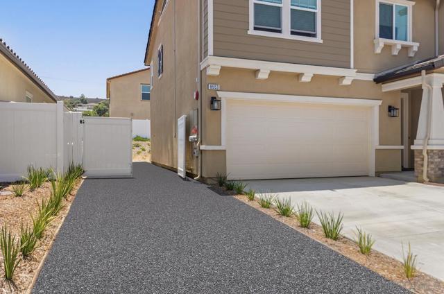 8553 Dartmouth St, Santee CA: https://media.crmls.org/mediaz/7d6e4094-5a23-497f-80bf-007af1c0c4c9.jpg