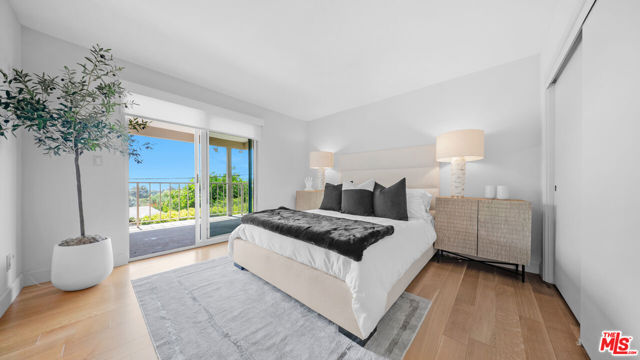 966 Bluegrass Lane, Los Angeles CA: https://media.crmls.org/mediaz/7d6e73b7-09d4-4685-9fda-6a8fb5d312e4.jpg