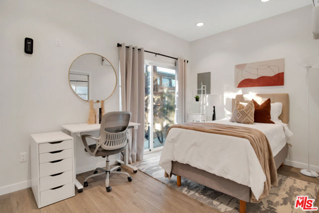 2148 Prosser Avenue, Los Angeles CA: https://media.crmls.org/mediaz/7d6e94f7-6adc-4199-8234-4af2658e1d47.jpg