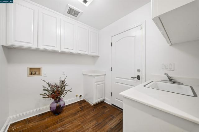 Image 34 of 60 For 812 Beaver Creek Ct