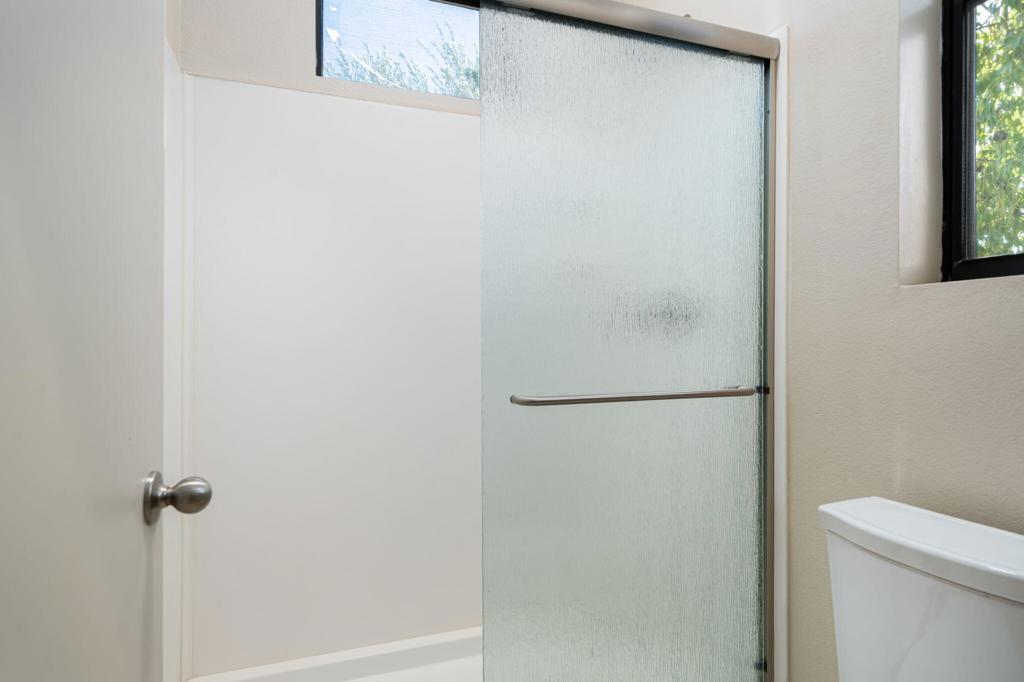 https://media.crmls.org/mediaz/7d6f5ffd-812a-401e-8f5f-39570011c776.jpg?preset=X-Large