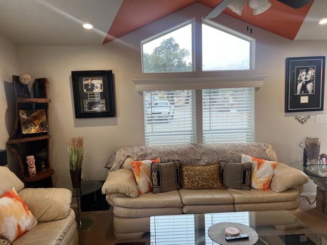 16680 Valley Hi Drive, Banning CA: https://media.crmls.org/mediaz/7d72b98f-737b-4ef6-a4d2-d04955c9c589.jpg