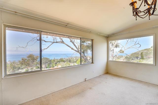 5995 La Jolla Corona Dr., La Jolla CA: https://media.crmls.org/mediaz/7d72f1d9-6241-438f-a595-2a27a8ea5e7e.jpg