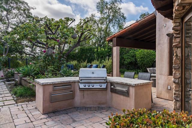 Detail Gallery Image 21 of 41 For 18596 Corte Fresco, Rancho Santa Fe,  CA 92091 - 4 Beds | 5/1 Baths