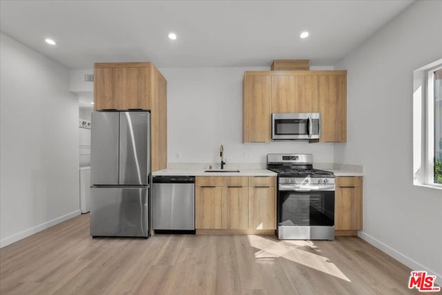 416 S Avenue 56, Los Angeles CA: https://media.crmls.org/mediaz/7d73b9c0-d392-472a-be74-37894d40b7c2.jpg