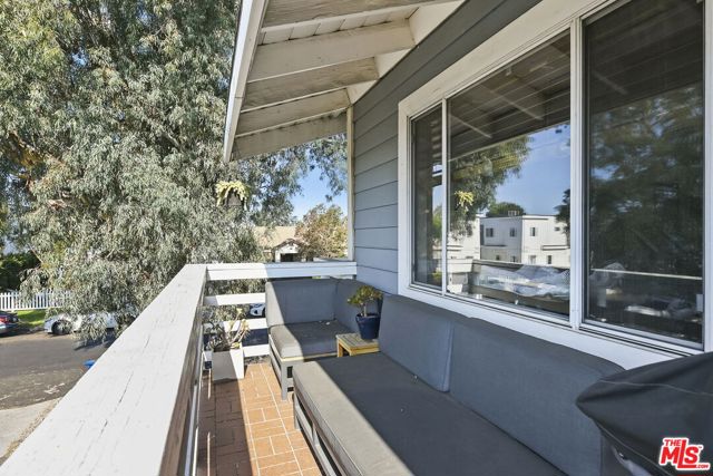 5648 Riverton Avenue, North Hollywood CA: https://media.crmls.org/mediaz/7d7404a5-5057-4019-bc09-6634fb14b340.jpg