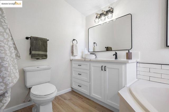 33526 4th ST, Union City CA: https://media.crmls.org/mediaz/7d74102a-b880-44e5-b438-caf8679d890c.jpg