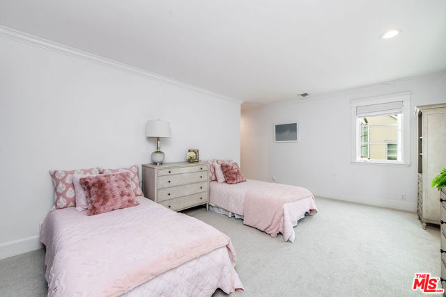 755 31st Street, Manhattan Beach CA: https://media.crmls.org/mediaz/7d745be2-8718-434a-938f-9468e967b5d6.jpg