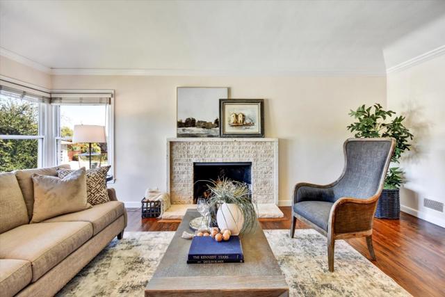 438 Bucknell Drive, San Mateo CA: https://media.crmls.org/mediaz/7d746424-b9d5-4d10-a7f2-accba98b032d.jpg