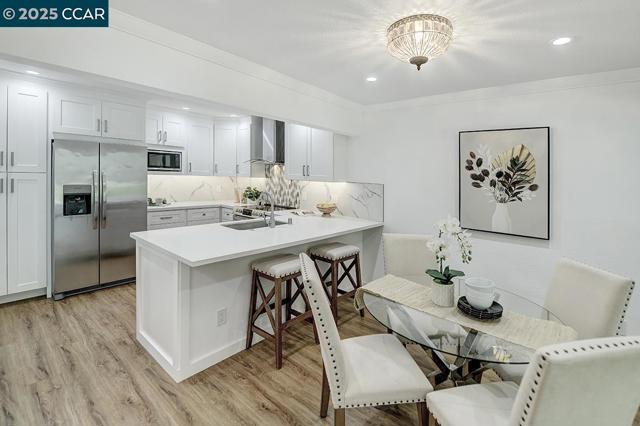 1317 Stanley Dollar Dr, Walnut Creek CA: https://media.crmls.org/mediaz/7d747ca6-16fa-4675-8f64-0e63ffce128e.jpg
