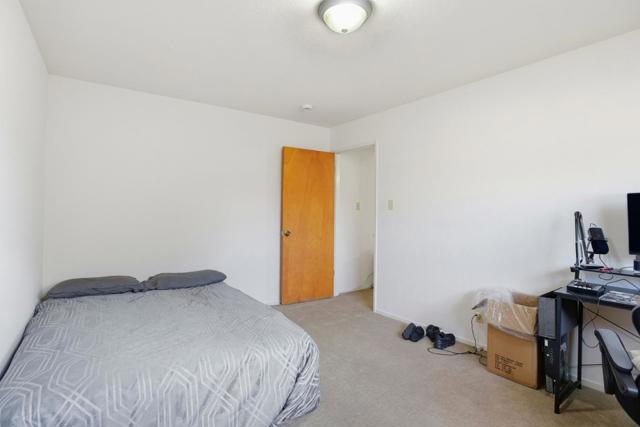 503 W Fox Court, Redwood City CA: https://media.crmls.org/mediaz/7d74bd36-2c56-4007-9df8-d7b100936511.jpg