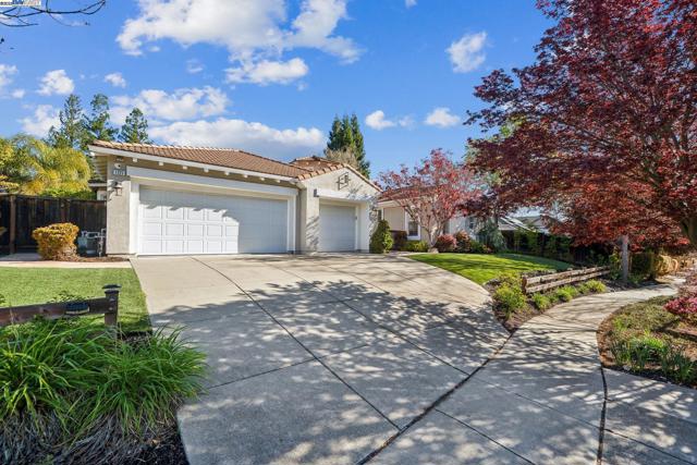 1221 Culet Ranch Rd, Danville CA: https://media.crmls.org/mediaz/7d755282-1814-49e9-8e95-c4472ab42ed1.jpg
