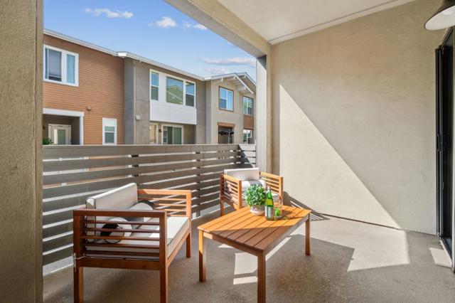2560 Saffron Way, Mountain View CA: https://media.crmls.org/mediaz/7d76a06a-a203-477f-a99d-e5042b949a35.jpg