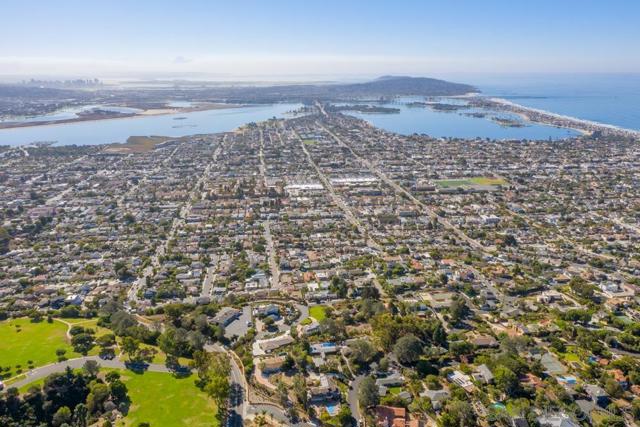 1978 Beryl St, San Diego CA: https://media.crmls.org/mediaz/7d76b6c4-8e46-4f95-8869-17dde6398e3c.jpg