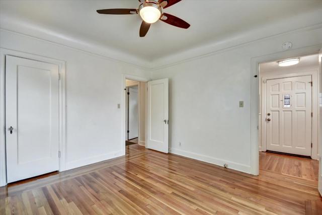 325 Capitol Street, Salinas CA: https://media.crmls.org/mediaz/7d7704d5-9b5e-4883-89b7-5b149592530a.jpg