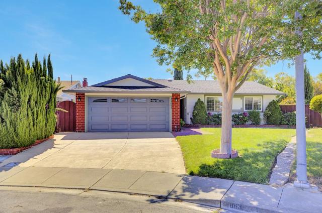 34863 Warwick Court, Fremont CA: https://media.crmls.org/mediaz/7d774977-0c0f-45a4-89d4-2c706822fcad.jpg