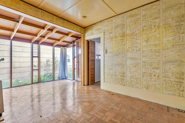658 Lisbon Street, San Francisco CA: https://media.crmls.org/mediaz/7d77a39b-1d1a-4565-88bf-35a7e4f5a637.jpg