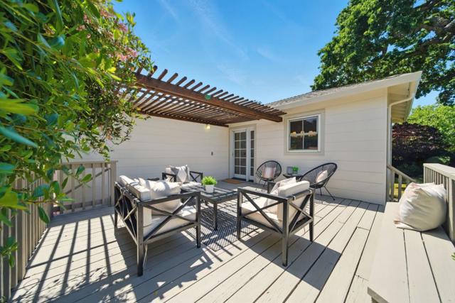 1405 Oakhurst Avenue, San Carlos CA: https://media.crmls.org/mediaz/7d77afe8-50f6-423f-b96d-ec89acf32e47.jpg