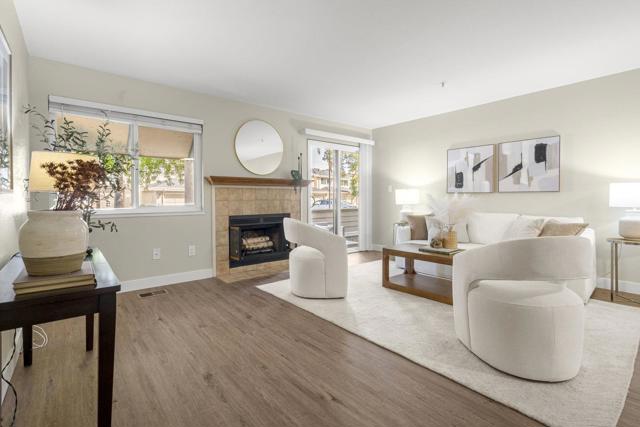 141 Albacore Lane, Foster City CA: https://media.crmls.org/mediaz/7d77b20b-5765-4183-8da3-b0bf2905d916.jpg