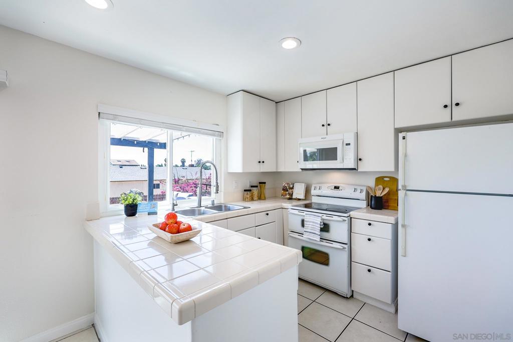 8933 Libra Dr - photo 15