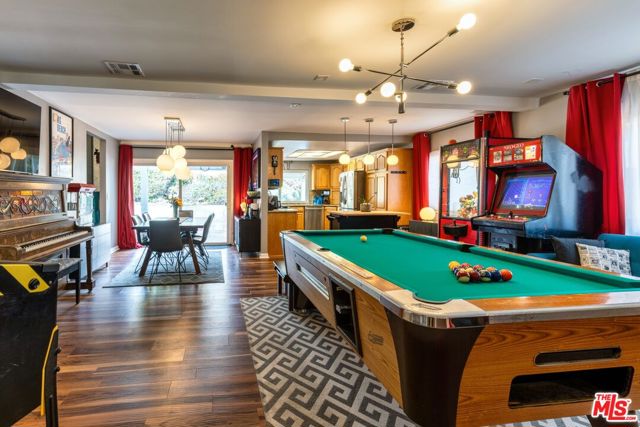 13735 Aldergrove Street, Sylmar CA: https://media.crmls.org/mediaz/7d798100-7cb7-46db-8df1-2f268e05946e.jpg