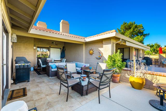 36 Maximo Way, Palm Desert CA: https://media.crmls.org/mediaz/7d79d17f-3923-4ac5-a81d-9a9bfffe4778.jpg