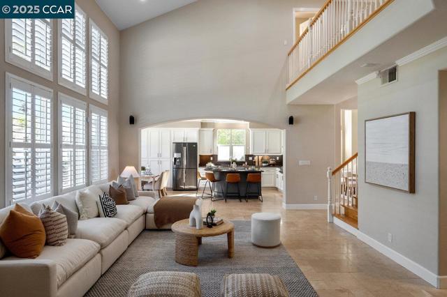 9662 Velvet Leaf Cir, San Ramon CA: https://media.crmls.org/mediaz/7d7a0aec-211e-4763-b2ad-791b5e30e624.jpg