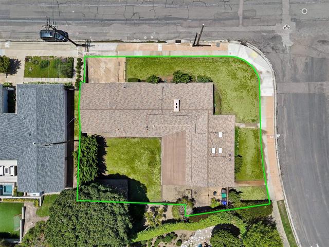 1201 Via Barranca, La Jolla CA: https://media.crmls.org/mediaz/7d7c1385-7e3f-47e5-9168-eae5964fb143.jpg
