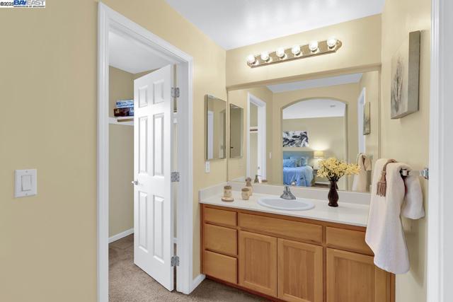 436 Wood Glen Dr, Richmond CA: https://media.crmls.org/mediaz/7d7c6106-2489-4a96-986d-15ccc2c1598f.jpg