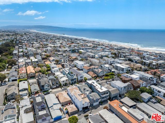 459 35th Street, Manhattan Beach, California 90266, 5 Bedrooms Bedrooms, ,3 BathroomsBathrooms,Residential,Sold,35th,25586389