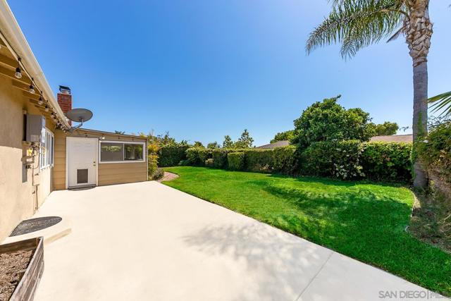 4464 Kamloop Ave, San Diego CA: https://media.crmls.org/mediaz/7d7cdb2c-06ce-4b7d-b6ad-4c888ab7ff37.jpg