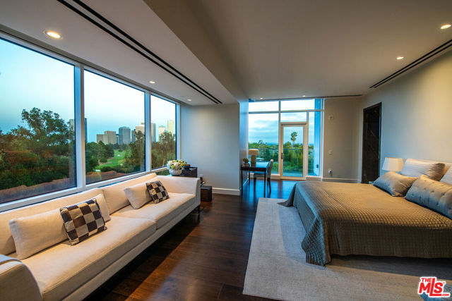 1200 Club View Drive, Los Angeles CA: https://media.crmls.org/mediaz/7d7d3c3c-78b6-425a-830a-db2fa74bbde2.jpg