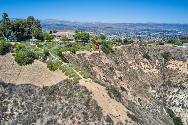 11848 Presilla Road, Camarillo CA: https://media.crmls.org/mediaz/7d7d5c86-3054-4255-a700-505dd1ef9b87.jpg