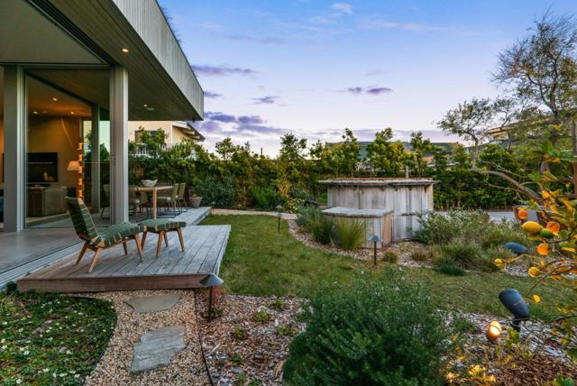 345 Oxford Way, Santa Cruz CA: https://media.crmls.org/mediaz/7d7e4353-05d3-4b39-b33f-bc902c6a7273.jpg