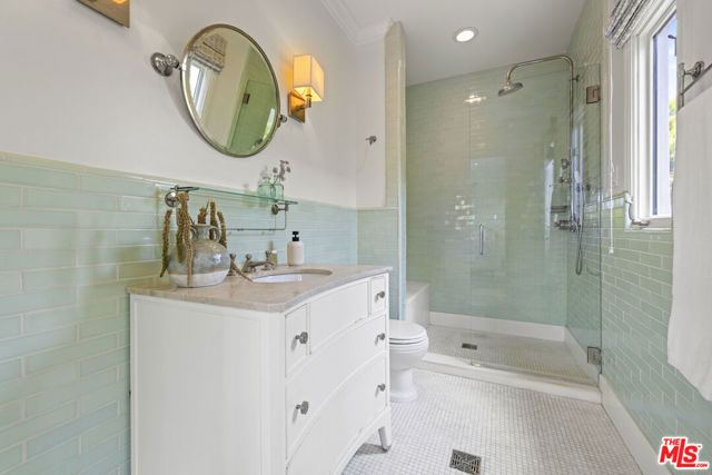 736 S Cloverdale Avenue, Los Angeles CA: https://media.crmls.org/mediaz/7d7e7cde-c858-451f-b18c-1a2934ea5cef.jpg