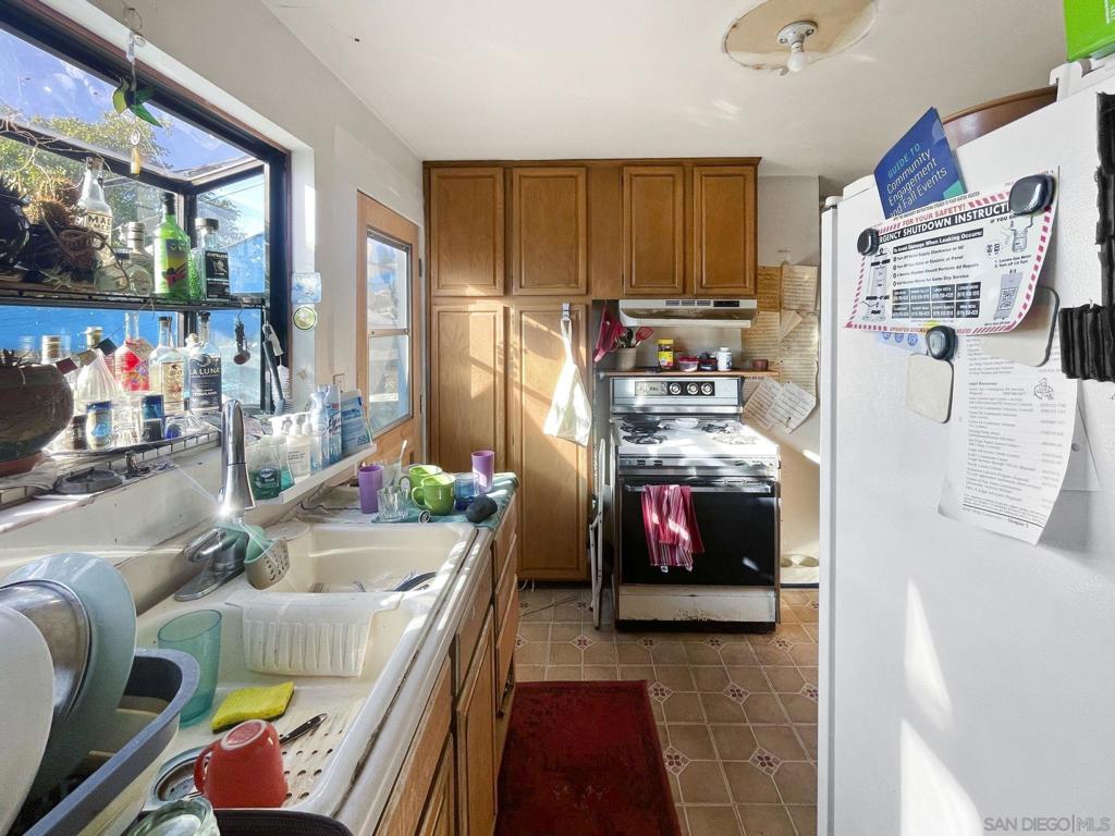 MLS #250042110SD image #21