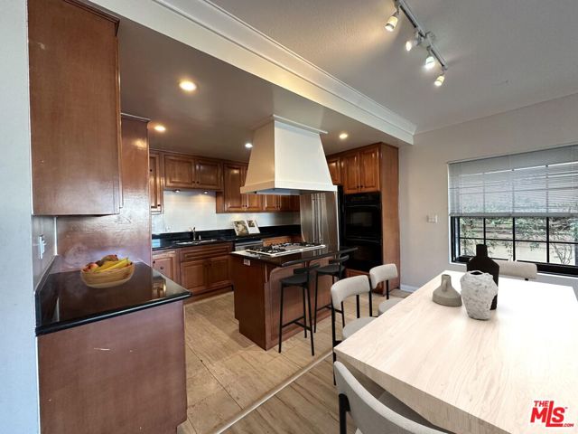 6220 Pacific Avenue, 103 photo 3