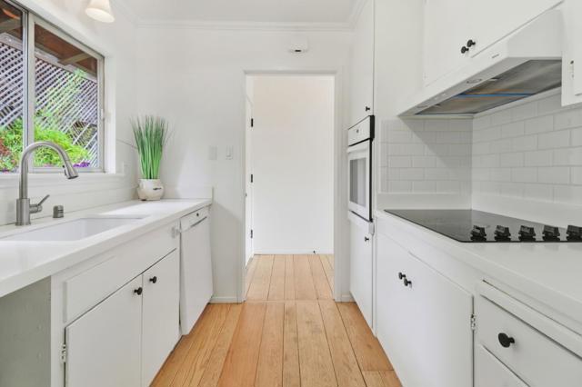 20 Brookmont Circle, San Anselmo CA: https://media.crmls.org/mediaz/7d81a405-3d00-4511-ae80-bbf04dd1fdaa.jpg