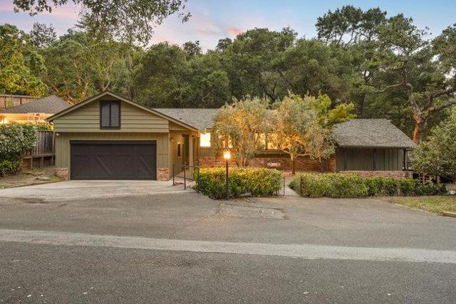 300 Chesham Avenue, San Carlos CA: https://media.crmls.org/mediaz/7d81e05f-a6bc-416e-b6ac-b83fe95947e0.jpg