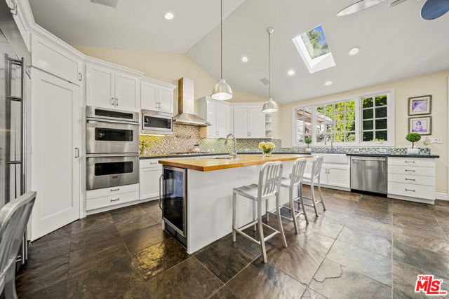 2740 N Deep Canyon Drive, Beverly Hills CA: https://media.crmls.org/mediaz/7d81e764-ed55-4cc2-abb8-f8ccdf86f65a.jpg