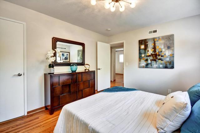448 Kings Court, Campbell CA: https://media.crmls.org/mediaz/7d82244b-13c0-43ac-9a7c-a3761f726cd0.jpg