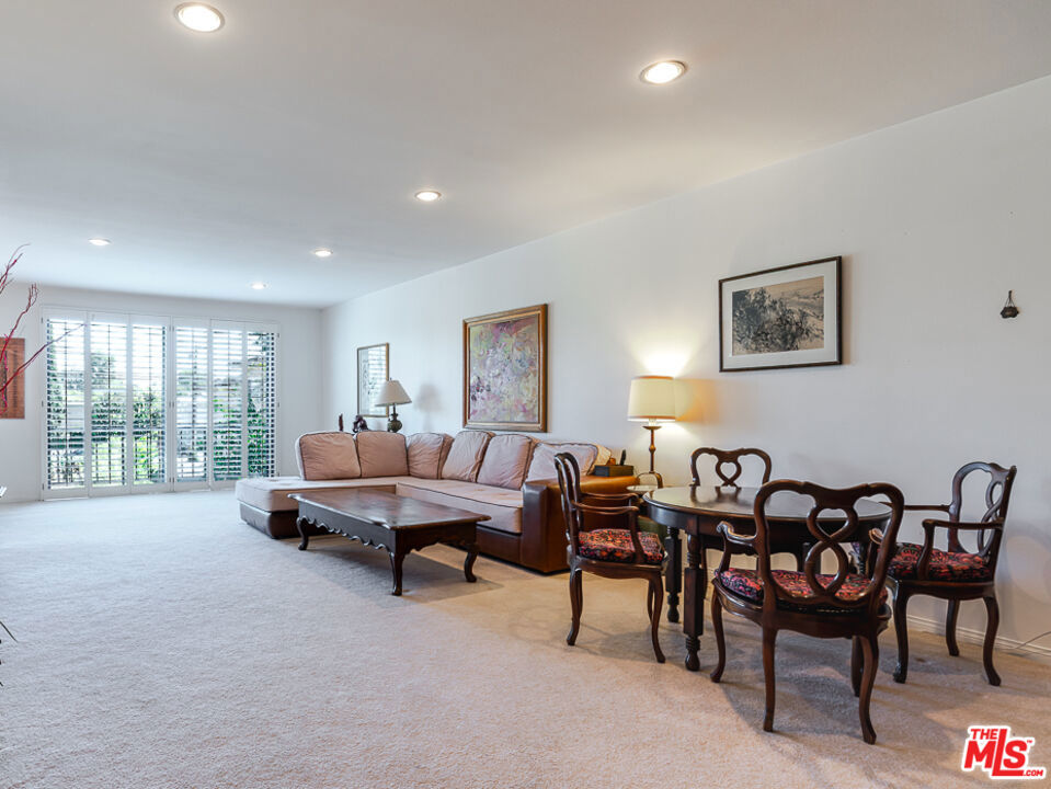 4454 Ventura Canyon Avenue #105