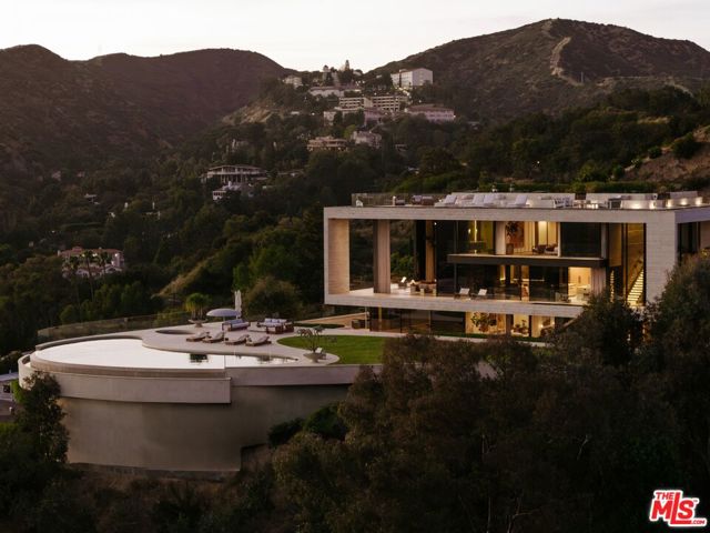 Drew Fenton | 684 Firth Avenue Los Angeles CA | MLS: 7726795