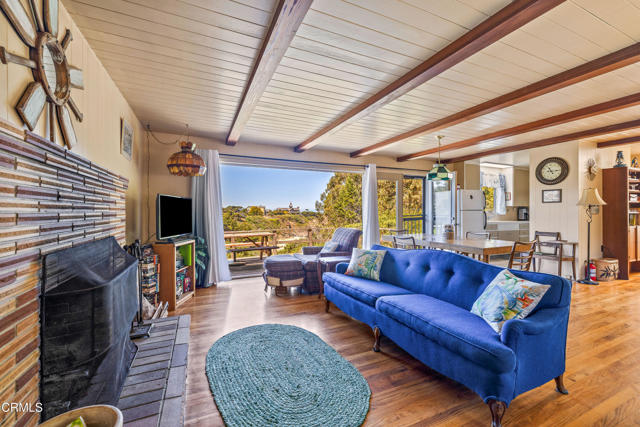 16920 Ocean Drive, Fort Bragg CA: https://media.crmls.org/mediaz/7d84678d-7f6a-4934-aceb-5fdb13a1a622.jpg