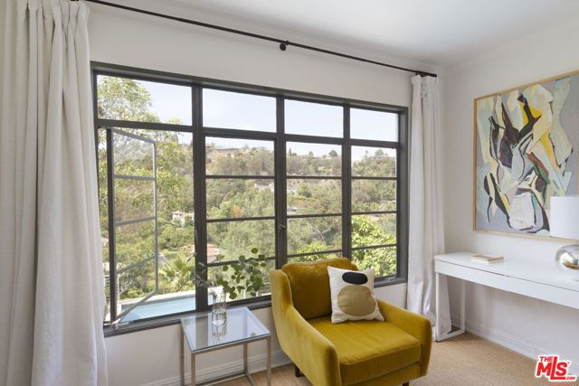 2500 Carman Crest Drive, Los Angeles CA: https://media.crmls.org/mediaz/7d84bb05-4573-4910-8dcc-c90de9696519.jpg