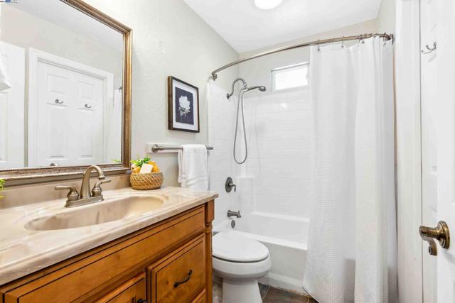 Image 24 of 60 For 38011 Temple Way