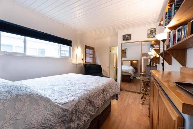 5038 40 W Point Loma Blvd, San Diego CA: https://media.crmls.org/mediaz/7d8599d5-1639-4be0-abad-56071dc1e860.jpg