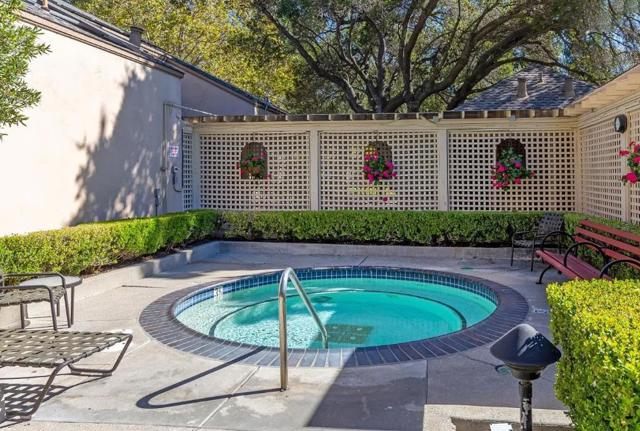443 Alberto Way, Los Gatos CA: https://media.crmls.org/mediaz/7d85b40a-1ebb-47c1-b26c-7e4de455891f.jpg