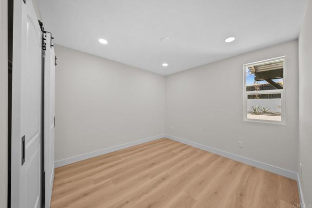 2333 Ridge View Drive, San Diego CA: https://media.crmls.org/mediaz/7d860083-cf26-4b5a-93c6-0deff75f1b56.jpg