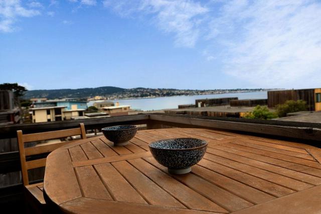 125 Surf Way, Monterey CA: https://media.crmls.org/mediaz/7d860988-88f1-40c5-9374-ab8b50b0e8e4.jpg